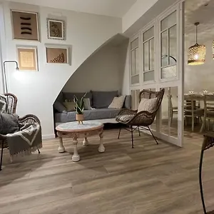 https://arrels-apartaments.catalonia-hotels.com