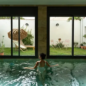 https://lovelyfigueres.topcostabravahotels.com